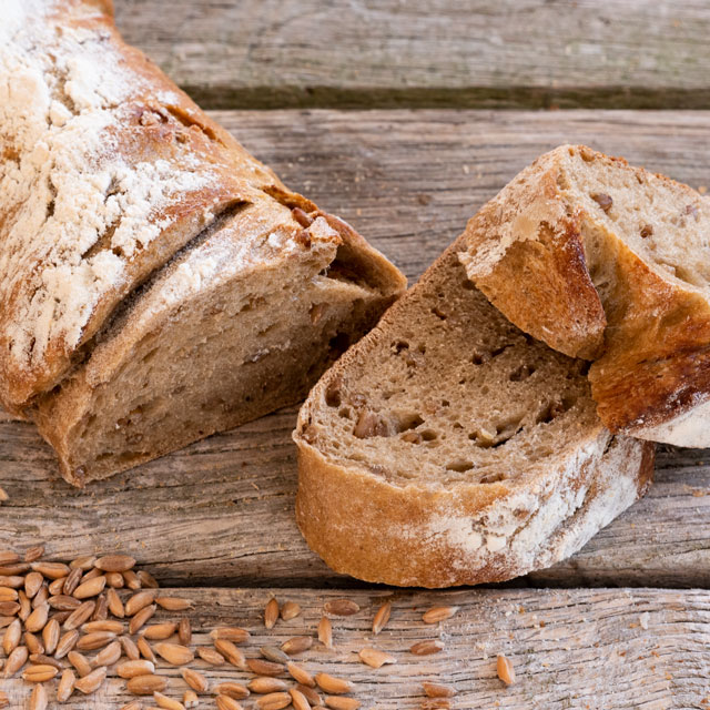 Wurzelbrot mit Urgetreidekorn